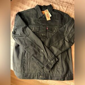 Men’s Levi’s denim jacket